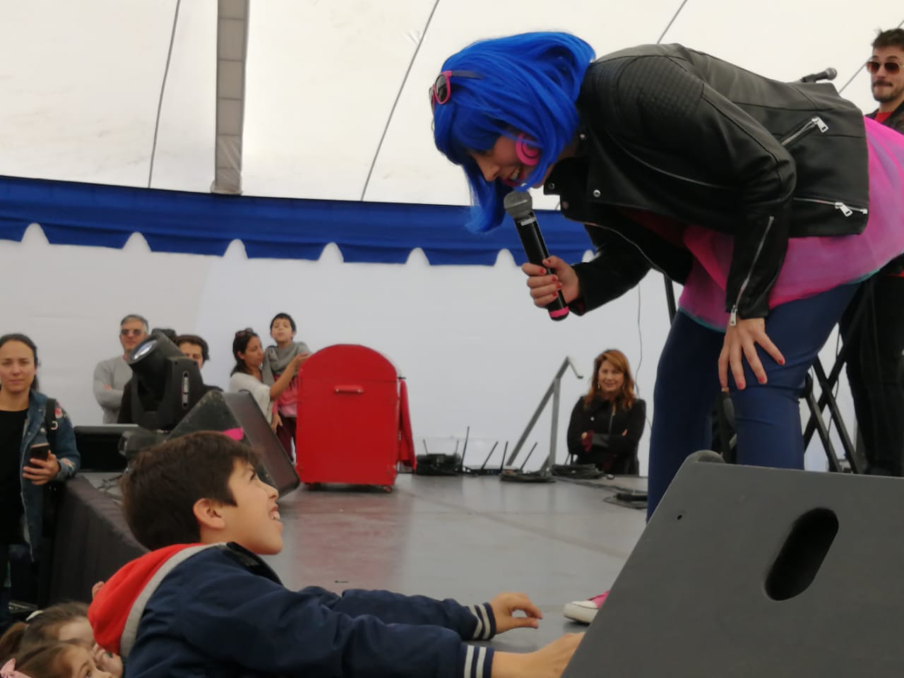 Los niños de Colina celebraron su día junto a «Cantando Aprendo a Hablar»