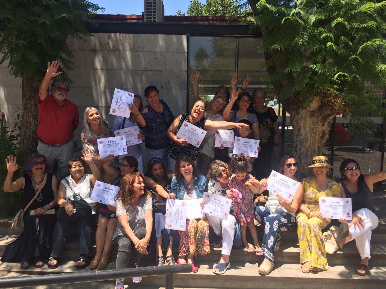 «Pintura Identitaria» plasma en lienzos el patrimonio de Colina